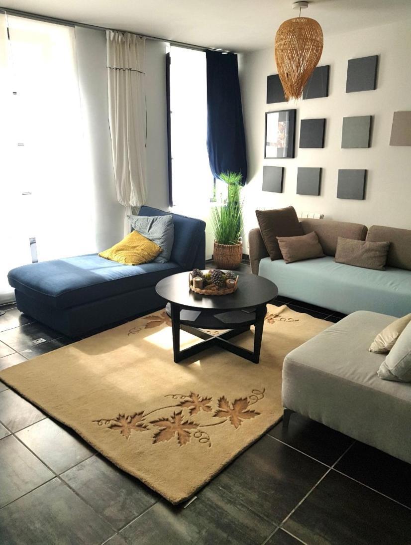 Beau Logement En Centre Ville Боженси Екстериор снимка